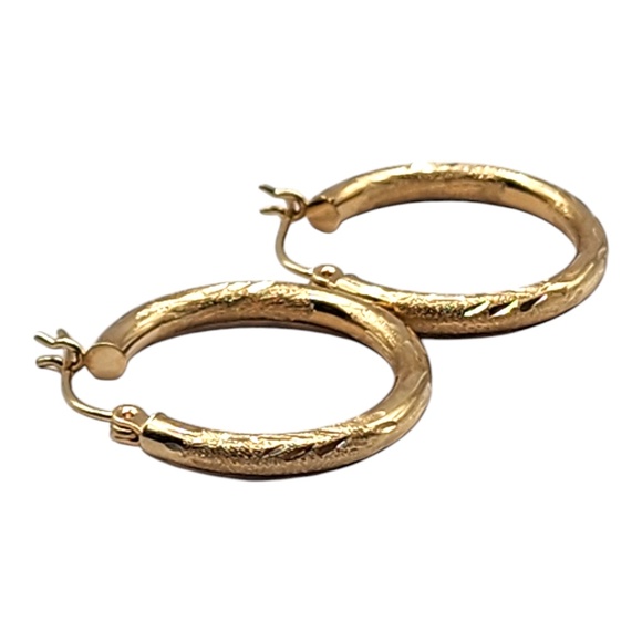14 Karat Yellow Gold Circle Hoop Earrings #20483 - Picture 4 of 7